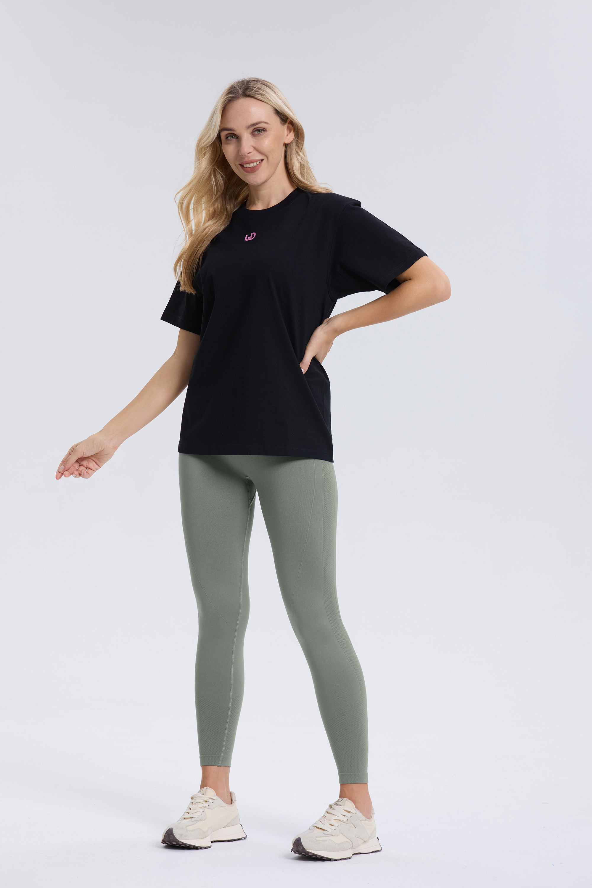 LIMITED EDITION Ultimate Gainz | Muscle Mommy Shirt - Black