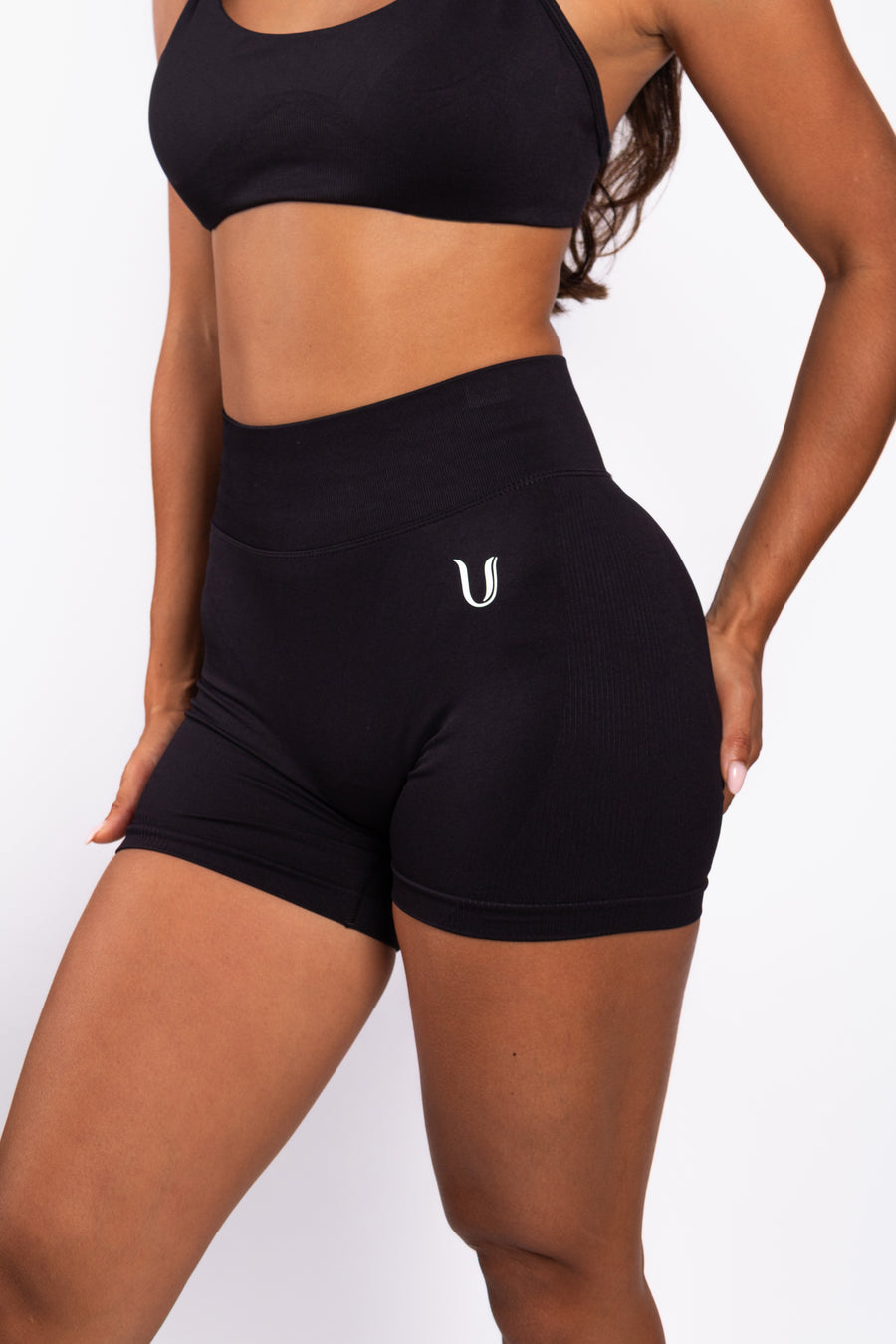 Nova | Seamless Shorts – Black