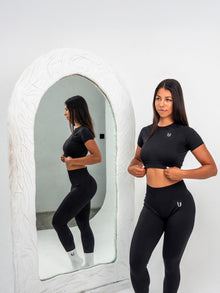 Luna | Premium Seamless Crop Top - Black